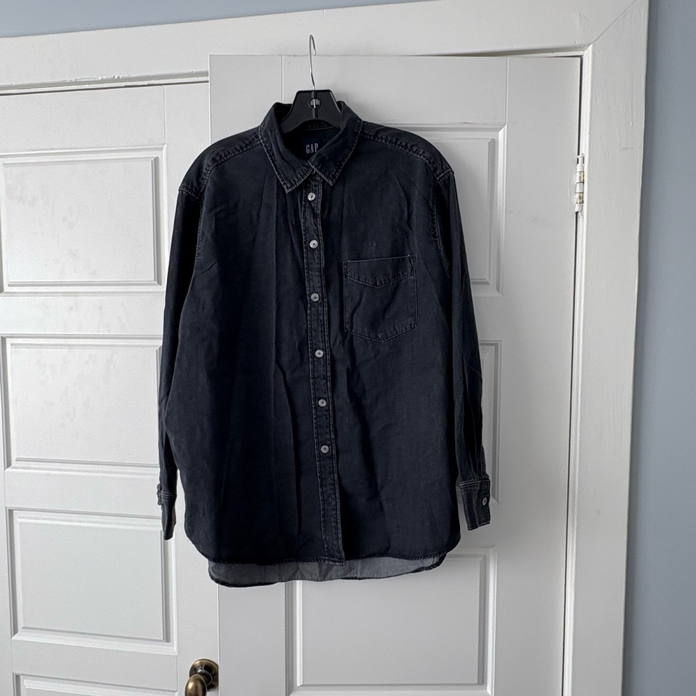 Sz S | Faded black GAP “The Big Shirt” | Very soft